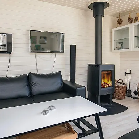 5 Person In Hals-by Traum * Hals